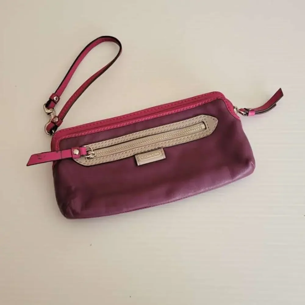 Coach Purple Pink  Leather Wristlet Clutch Wallet Purse Zipped